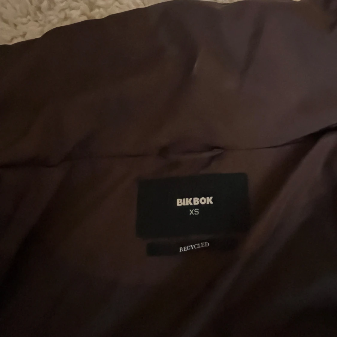 Brun pufferjacka från Bik Bok - 1