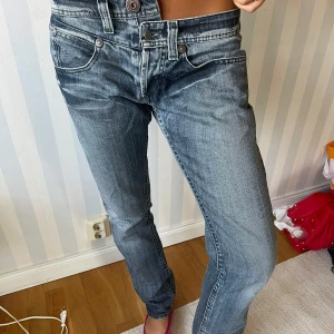 Straight jeans - Superfina unika jeans 40 över midjan 