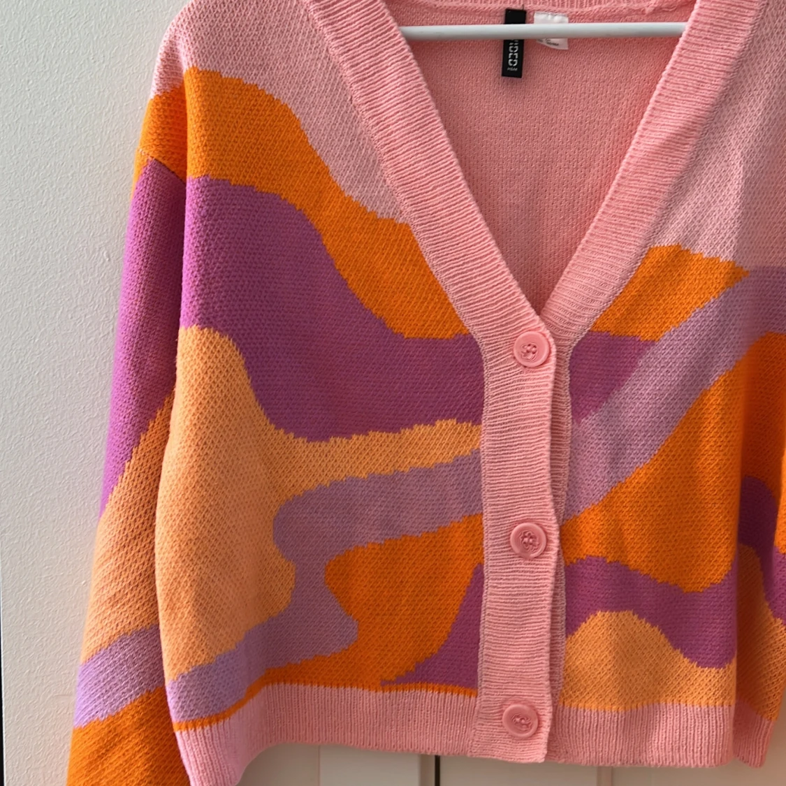 Stickad kardigan med mönster - 90