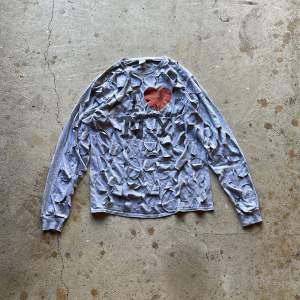 Distressed ”I love NY”  longsleeve. Vintage skick utan flaws. 