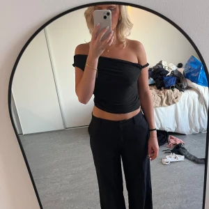 Off-shoulder topp - Helt ny topp som endast legat i garderoben då jag inte haft användning för den.😊