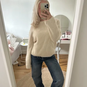 Stickad tröja  - INTRESSEKOLL på min så fina stickade tröja från otherstories. Nypris 1400😍😍