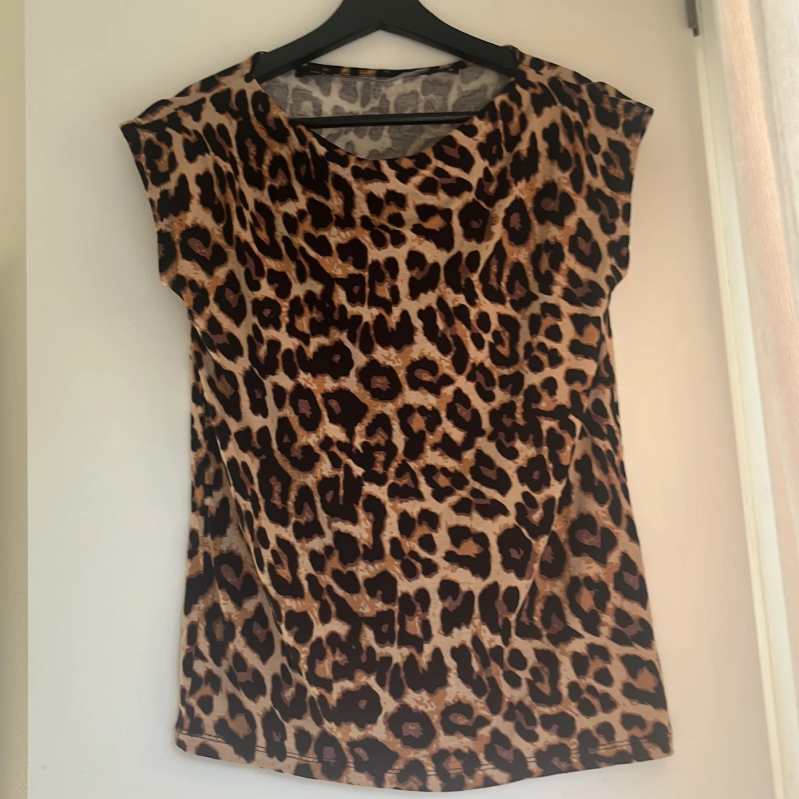 Leopardmönster t-shirt 