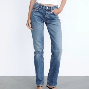 Zara Jeans  - Raka i modellen stl 38💖