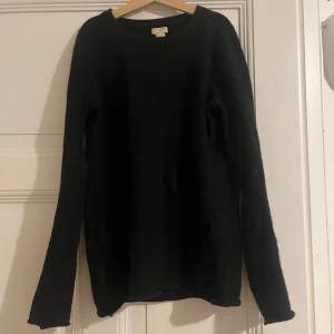 Kashmir tröja  - Svart Kashmir tröja. Fint skick💓