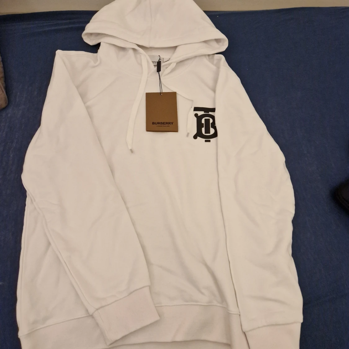 Vit burberrt hoodie