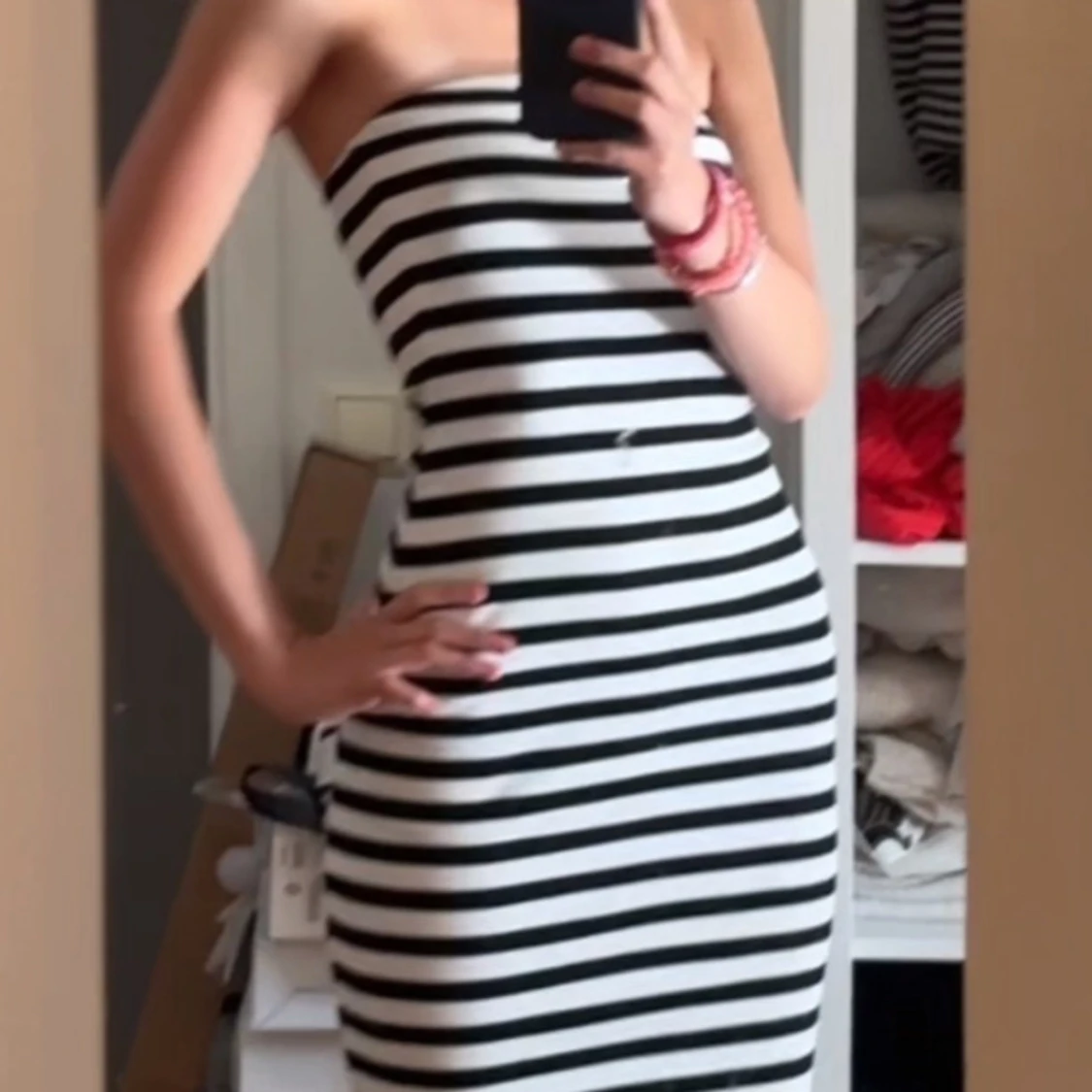 LÅNG BODYCONKLÄNNING - 90