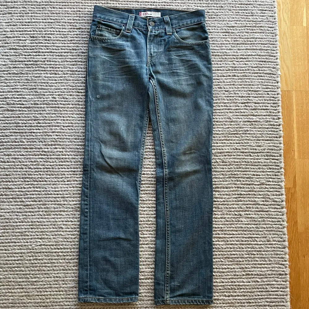 levis 511 jeans midjemått tvärsöver: 40  ytterbenslängd: 101 cm  fotvidd: 20 cm . Jeans & Byxor.