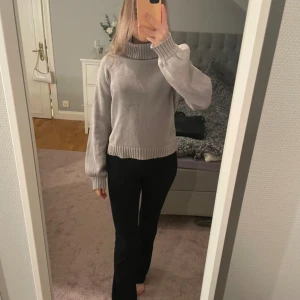 Stickad tröja - Stickad tröja från NA-KD i storlek xs. Mycket bra skick.
