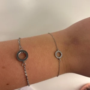 Silver smycken från Edblad  - Helt oandvända och säljs på grund av att jag bytt till guldsmycken 🩶 Köp båda för 150kr 80 kr/st