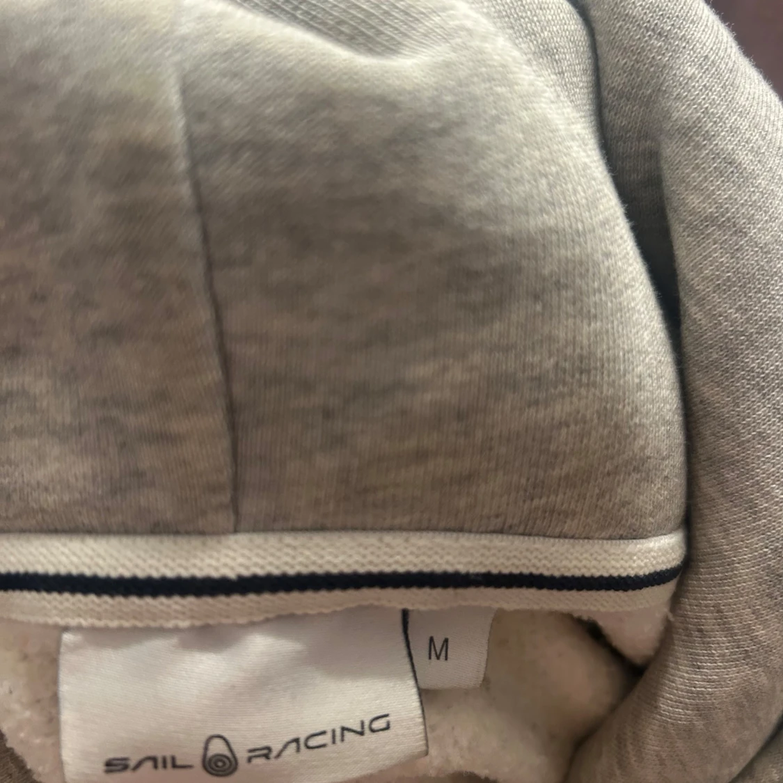 Grå hoodie från Sail Racing - 28