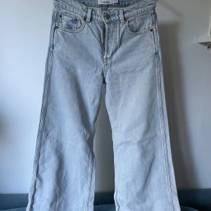 & Other stories jeans - Other stories jeans Utsvängda ben Låg midjade