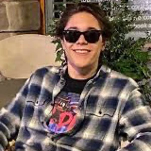 Marcus rolf Flanellskjorta  - Säljer nu denna feta flanellskjorta som inte går att köpa längre. Väldigt bra skick och sparsamt använd