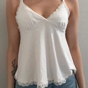 vit topp - vit söt topp från shein