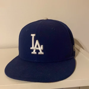 New era keps - Skick 10/10 59fifty La. Storlek 6 7/8, rätt så litet. 