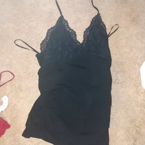 Top - Bra skick alla toppar för 110