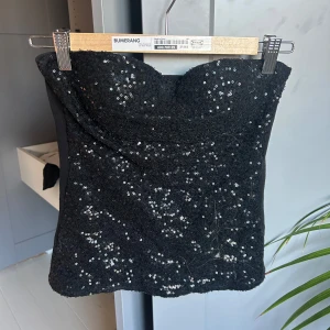 Glitter topp - En snygg topp som inte är använd, köpt på Plick men aldrig kommit till användning.