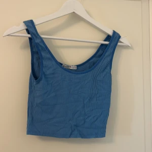 Linne  - Säljer mitt linne från stradivarius!  Använd en gång 