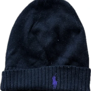 Ralph Lauren mössa  - Några säsonger gammal, används inte.   Nypris 799:-