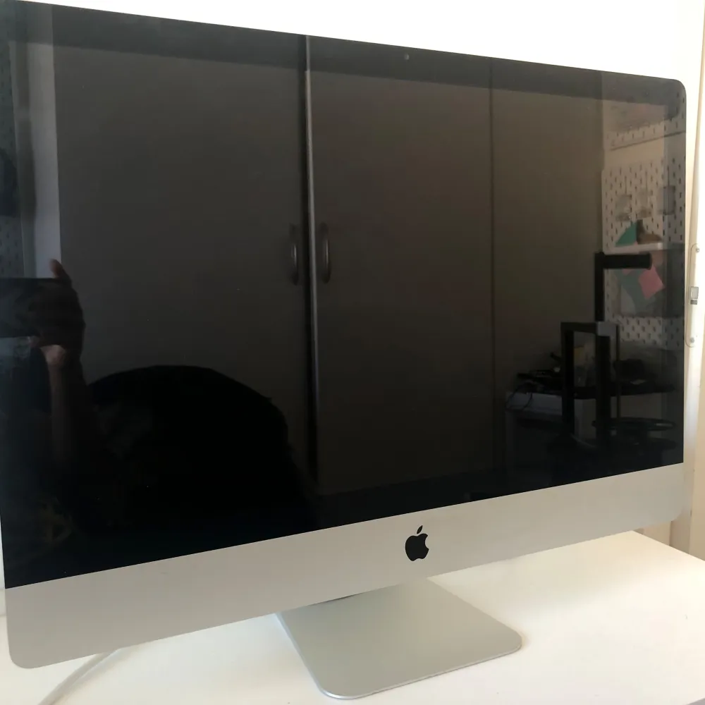 iMac (27 tum, mitten 2011) 8GB ram finns plats för 16GB knappt använd.. Övrigt.