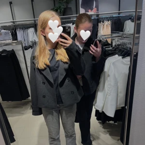 Kappa - Den här kappan är helt ny med pristaggen på storlek s och den är väldigt fin💓