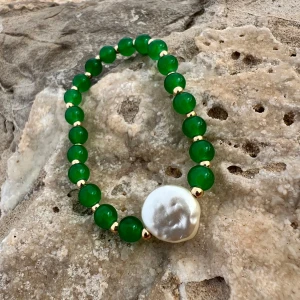 Handgjort armband  - Jag gör mina egna smycken och säljer dom även på Etsy!  Bjuder på gratis frakt om du handlar via Etsy shoppen istället☺️🥰  Skriv meddelande så skickar jag länk🫶🏼