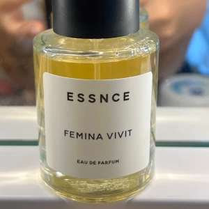 Femina vivit ESSNCE - Knappt använd, kommer inte till användning