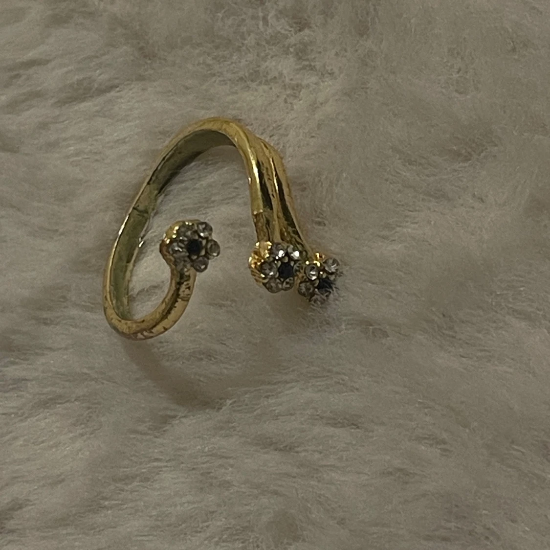 Guldfärgad ring - 90