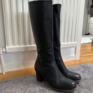 Boots - Gabor boots säljs, använda ett par gånger.
