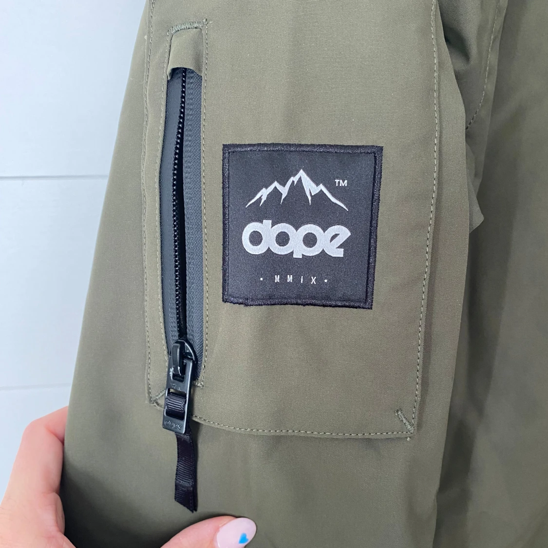 Olivgrön jacka från Dope - 92