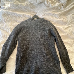 Stickad tröja lager 157 - Stickad tröja från Lager 157. Använd. Storlek s.