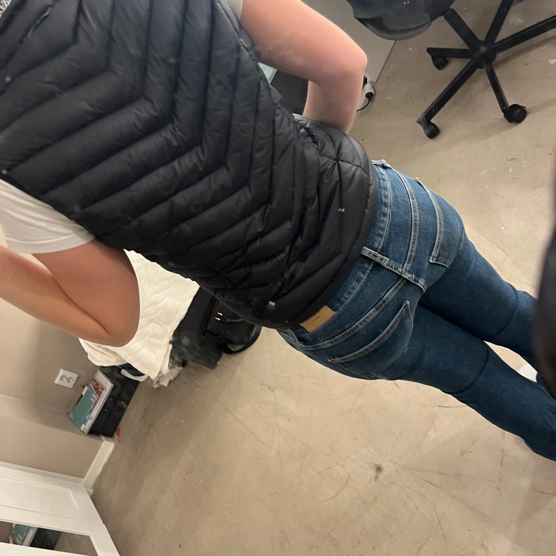 Svart dunväst från Peak Performance - 1