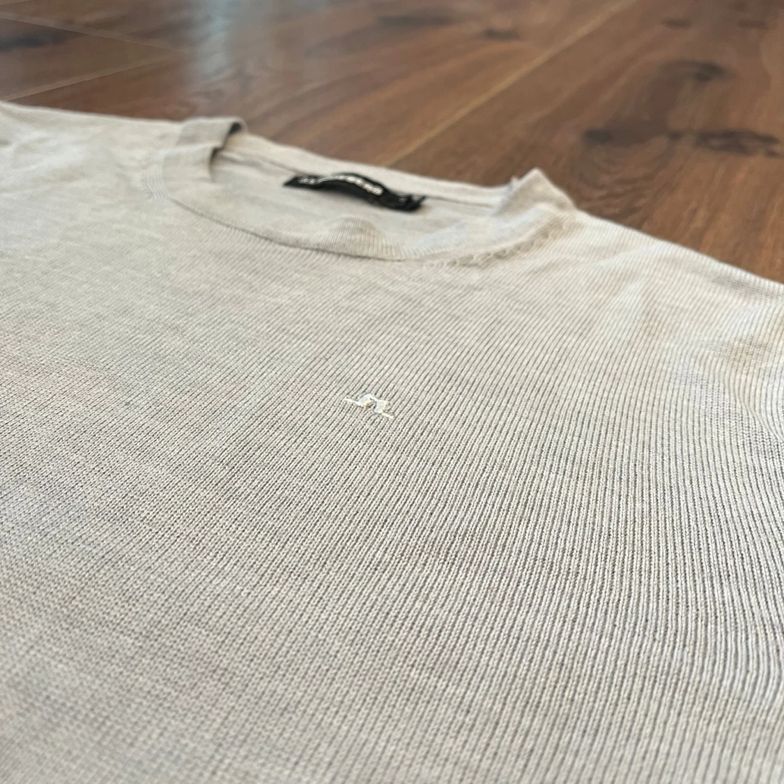 Grå tröja från J.Lindeberg - 1