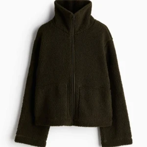 grön teddyjacka med dragkedja - Slutsåld grön teddyjacka