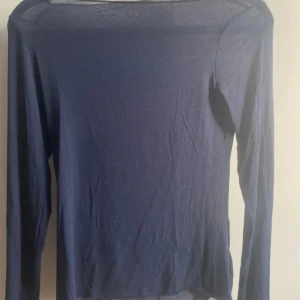 Svart Intimissimi tröja - En intimissimi tröja i sl s 