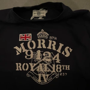 Morris tröja - Snygg morris tröja i mycket bra skick | Nypris 1200 | Säljer för 300 startpris | Pris ej hugget i sten | Hör av er vid minsta🤗