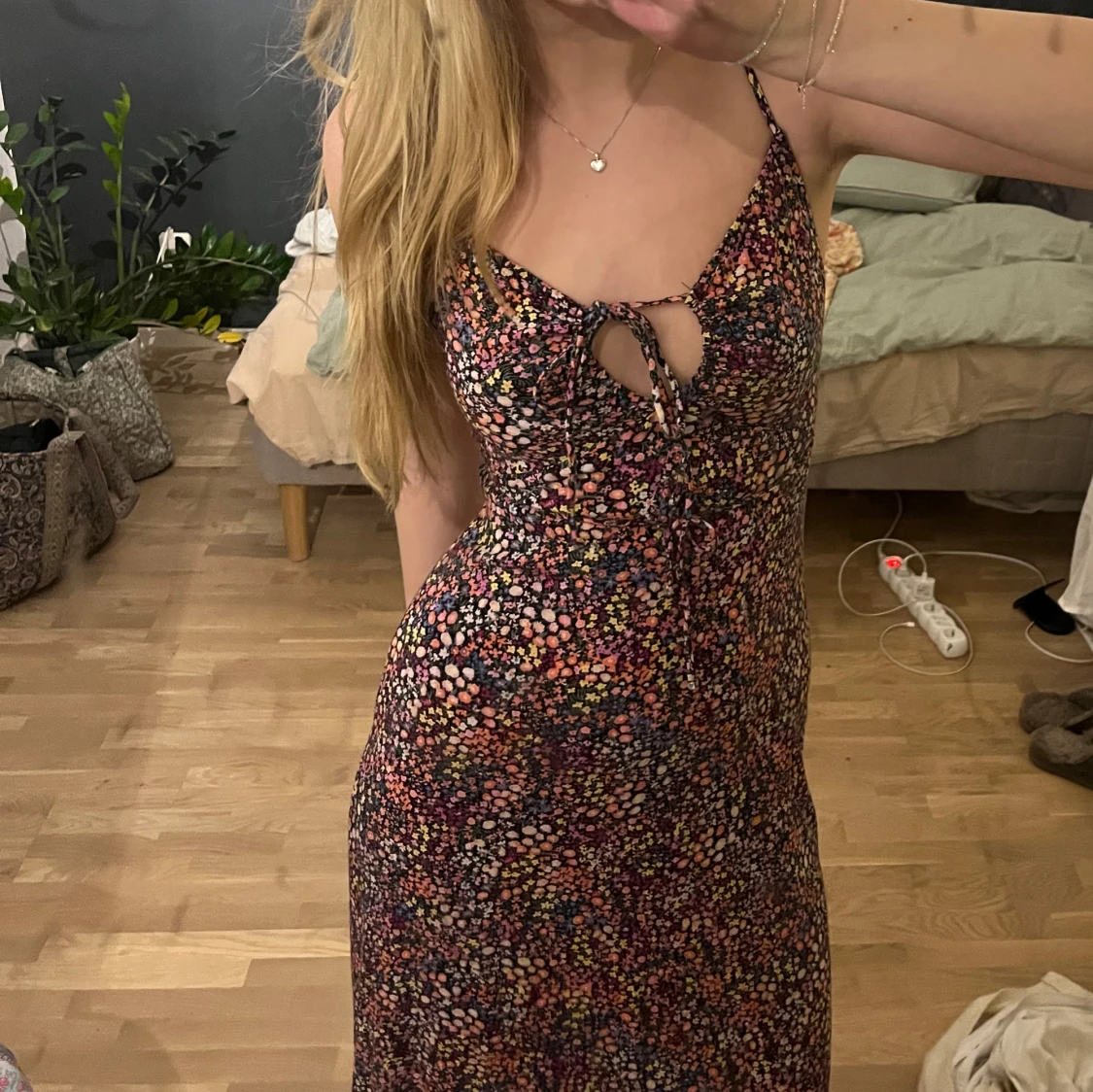 Blommig långklänning med snörning