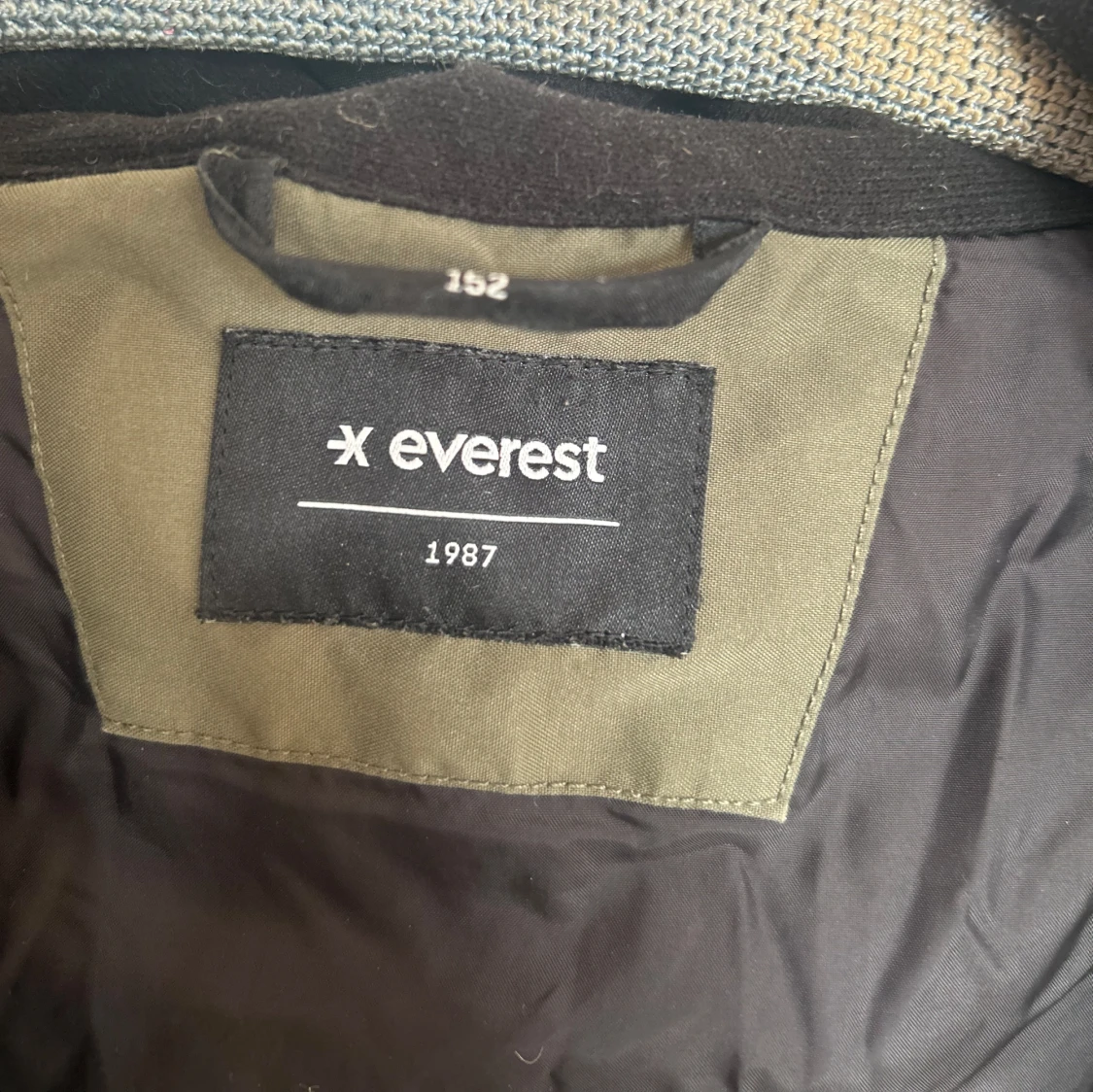 Grön och svart jacka från Everest - 4