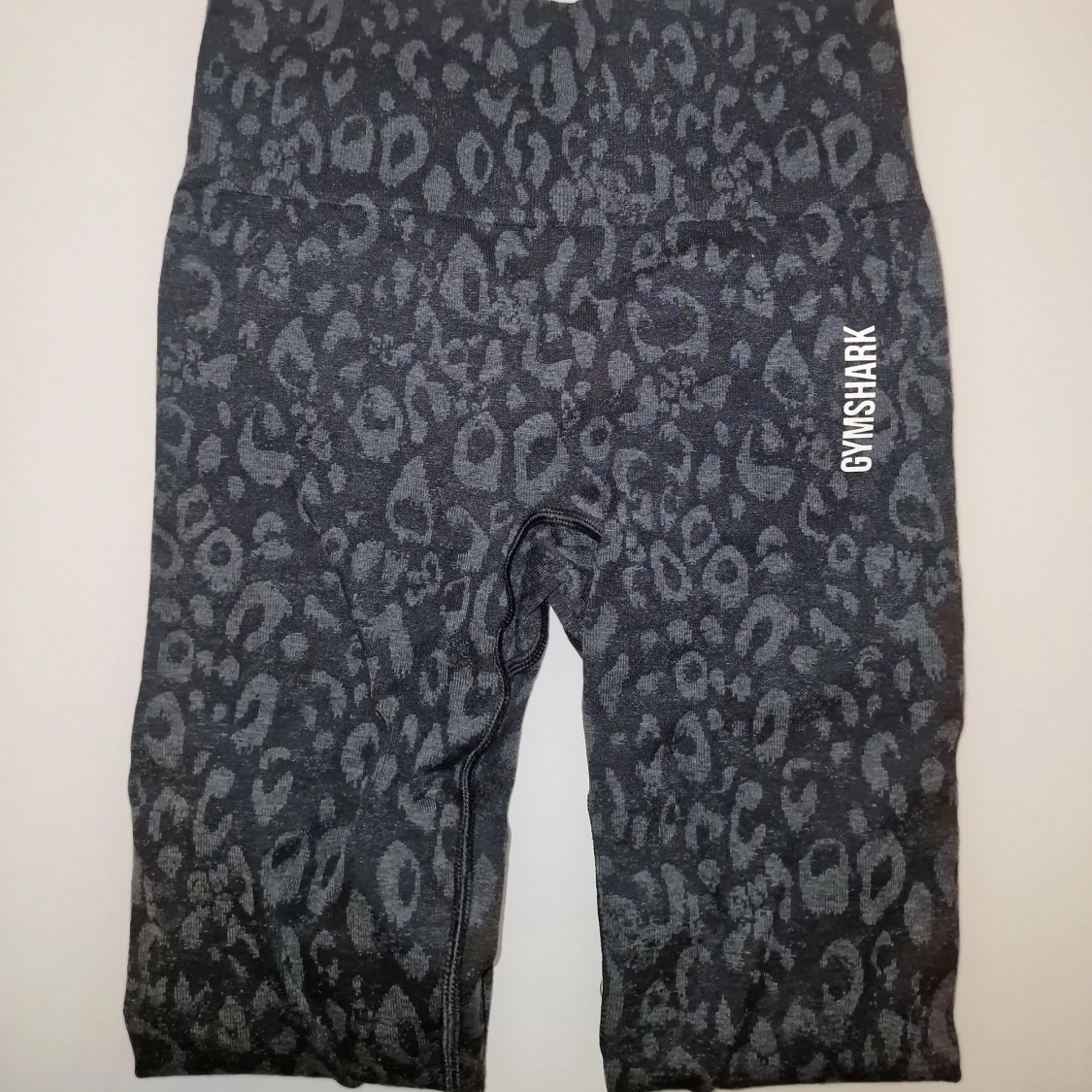 Leopardmönstrade leggings från Gymshark - 1
