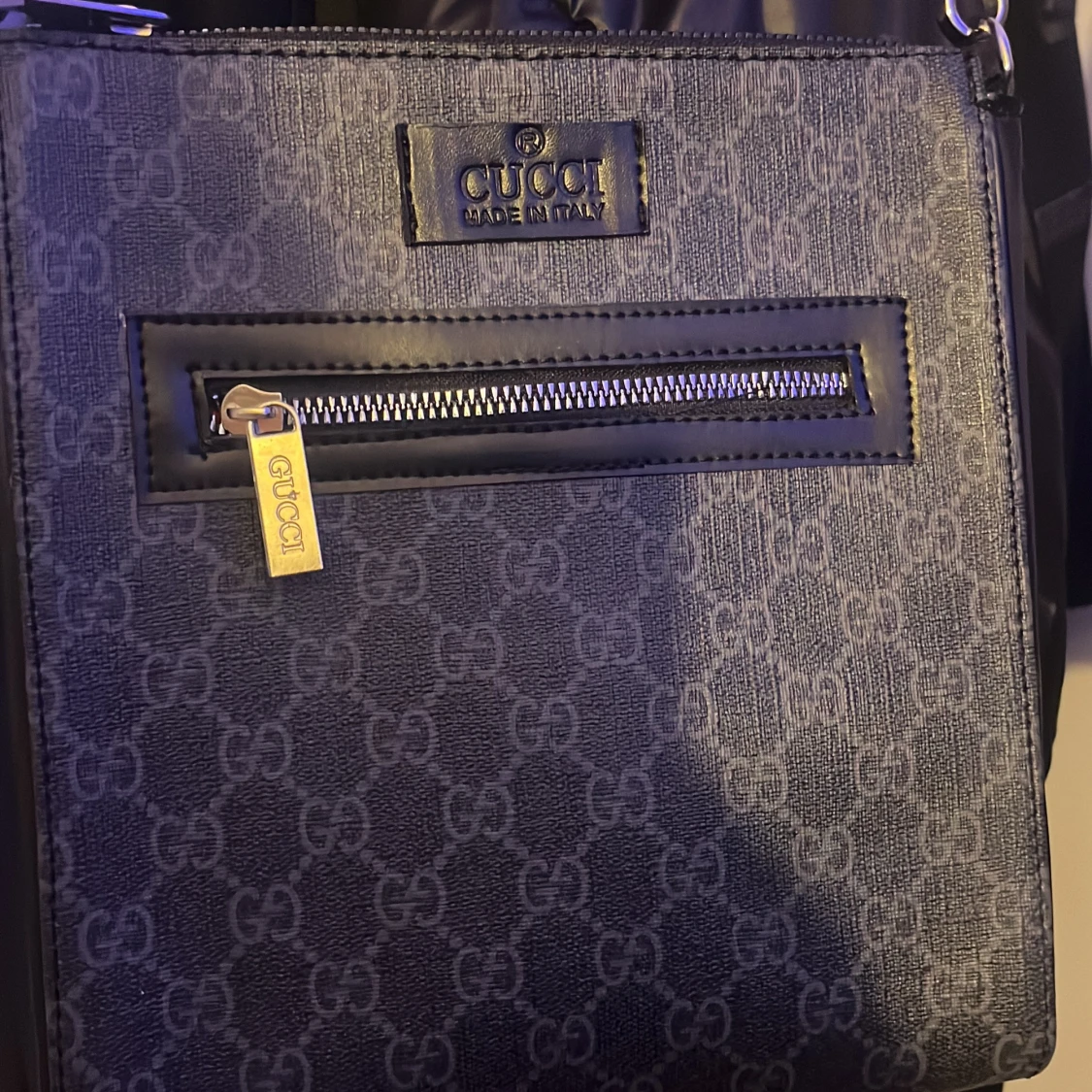 Svart gucci axelväska - 4