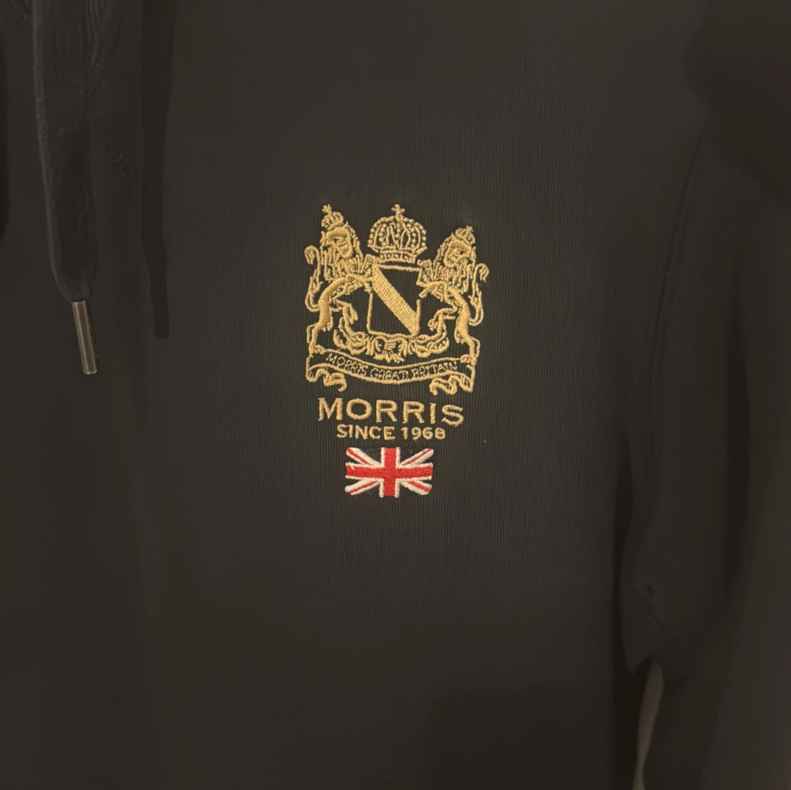 Svart hoodie från Morris - 2