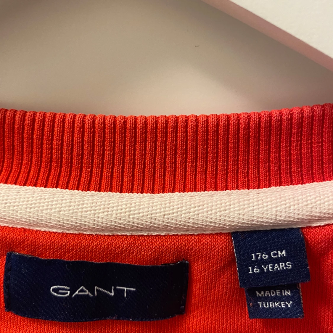 Röd tröja från GANT stl 176 - 2