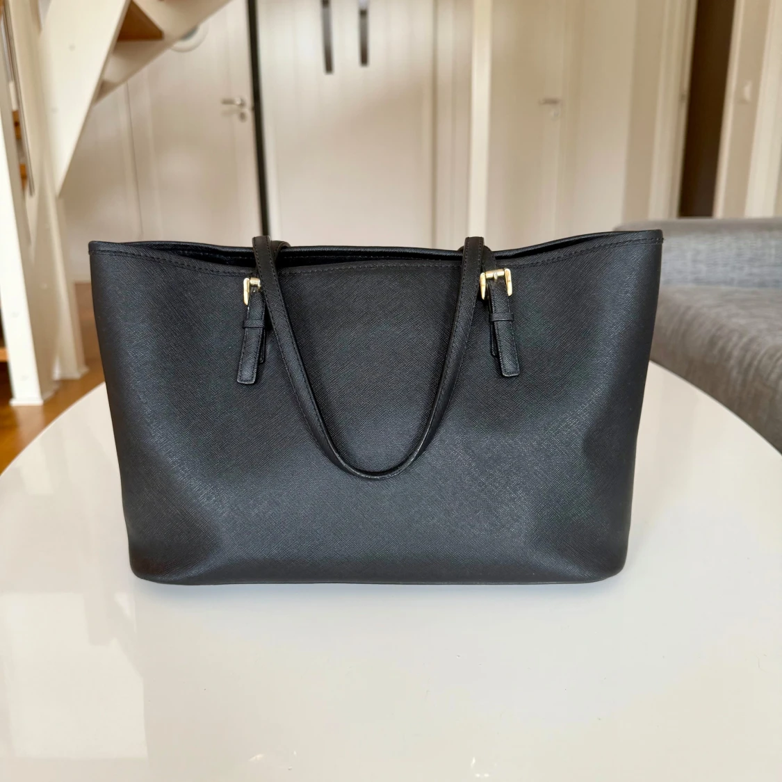 Svart axelväska från Michael Kors - 1