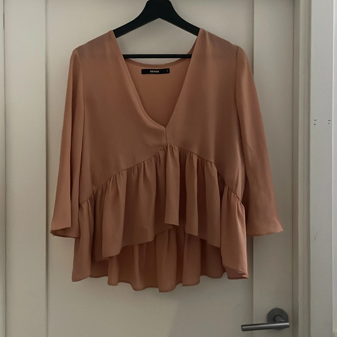 Rosa blus från BikBok