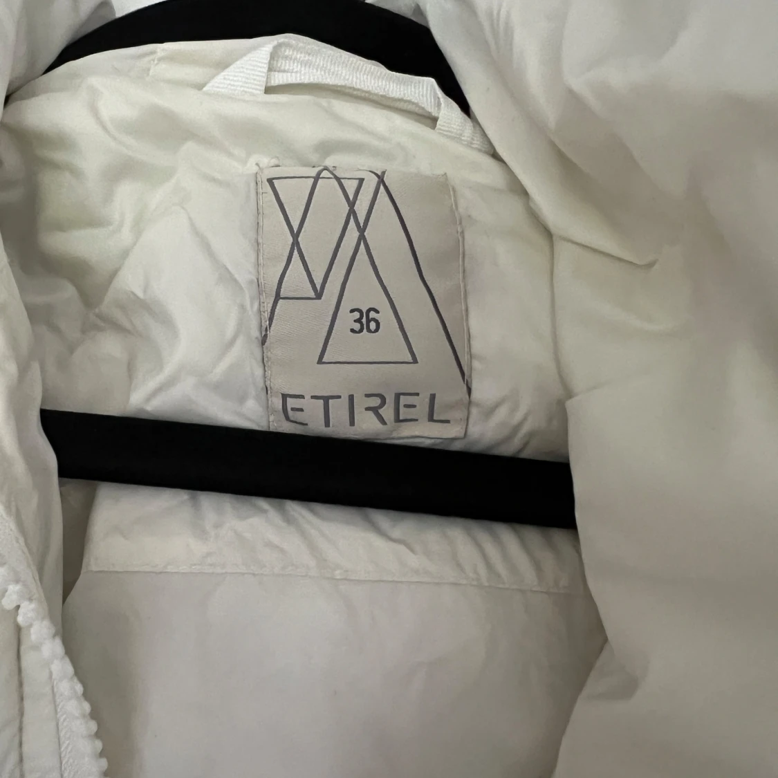 Vit pufferjacka från stadium - 2