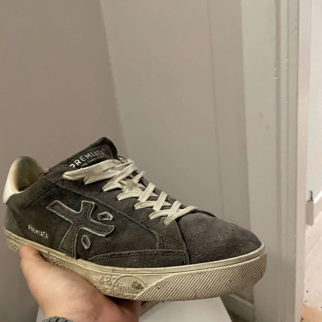 Marinblåa sneakers från Premiata - 1