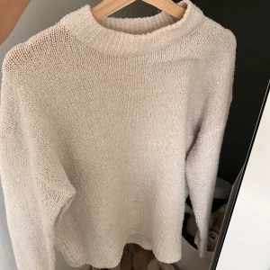 Stickad tröja - Från lager 157, använd därav priset