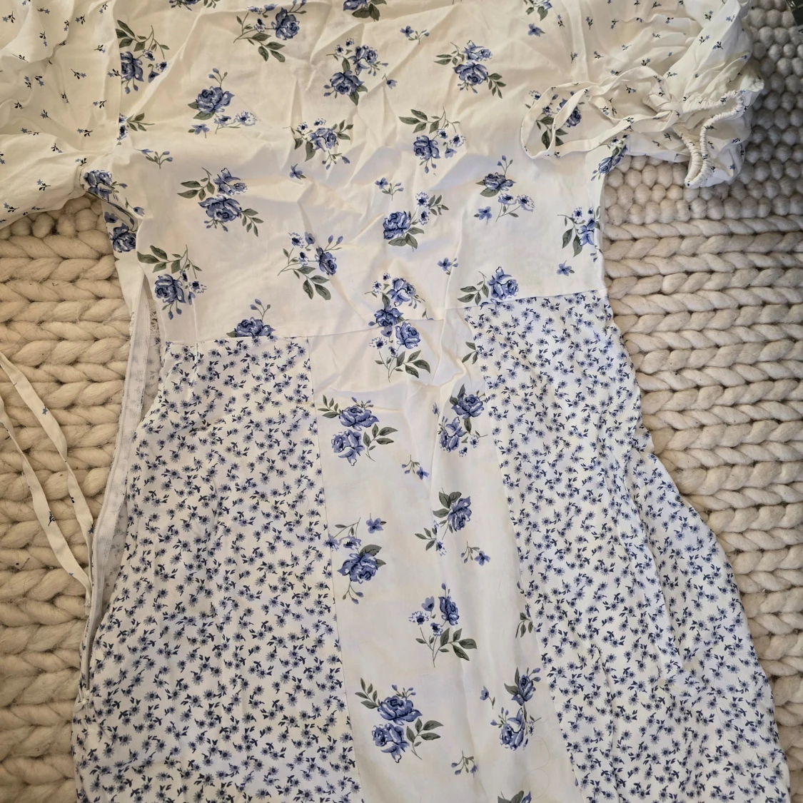 Somrig blommig klänning