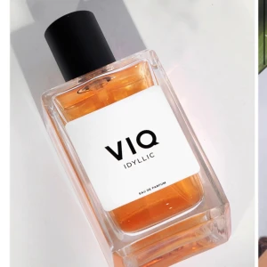 VIQ parfym - Säljer min parfym från Josephine Qvist då den inte kommer till nån användning och inte riktigt passade mig! Luktar dock super gott! 🌸🫶🏼 nypris 700kr den är 50ml