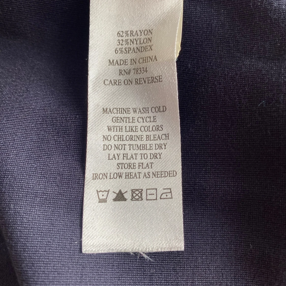 Marinblå klänning från Estee Lauder i strl S - 93